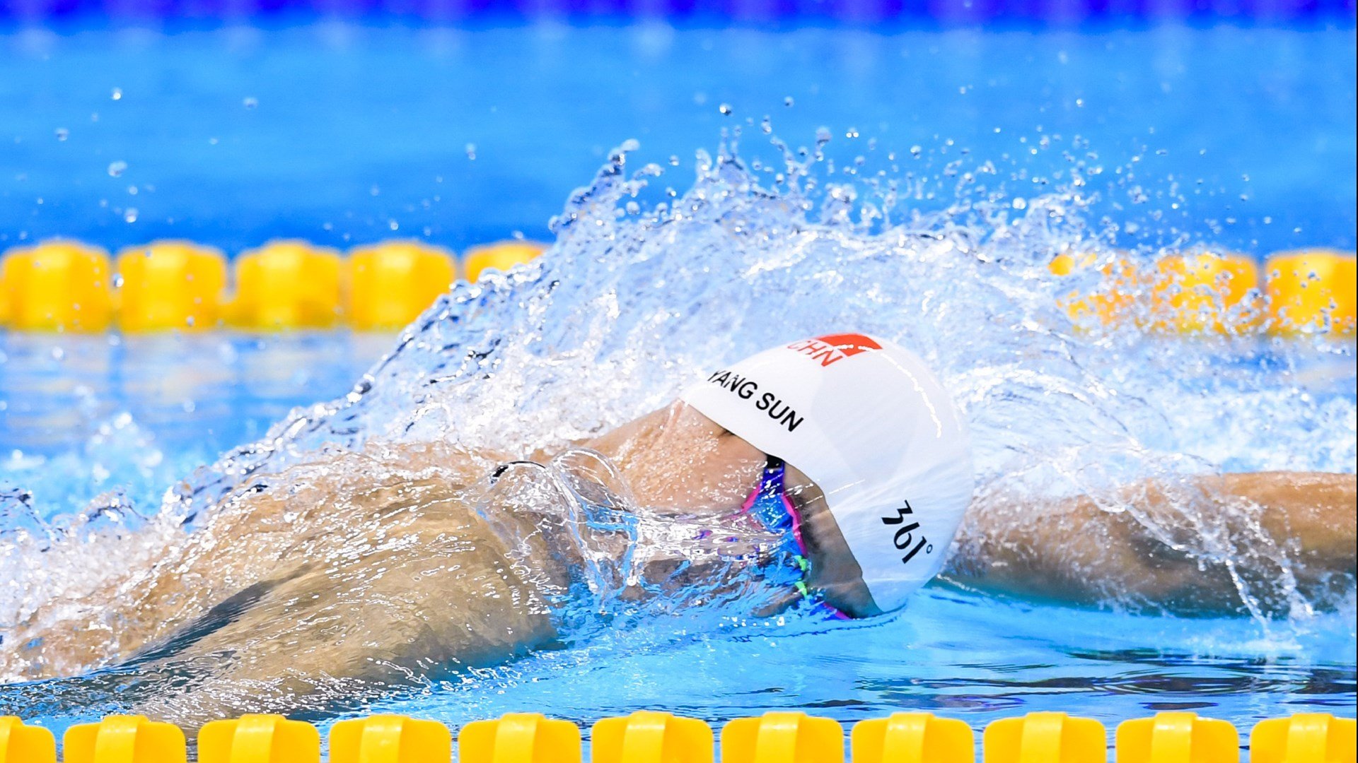 田径新人连破纪录,被视为接棒未来之星,新田径规则接力区距离